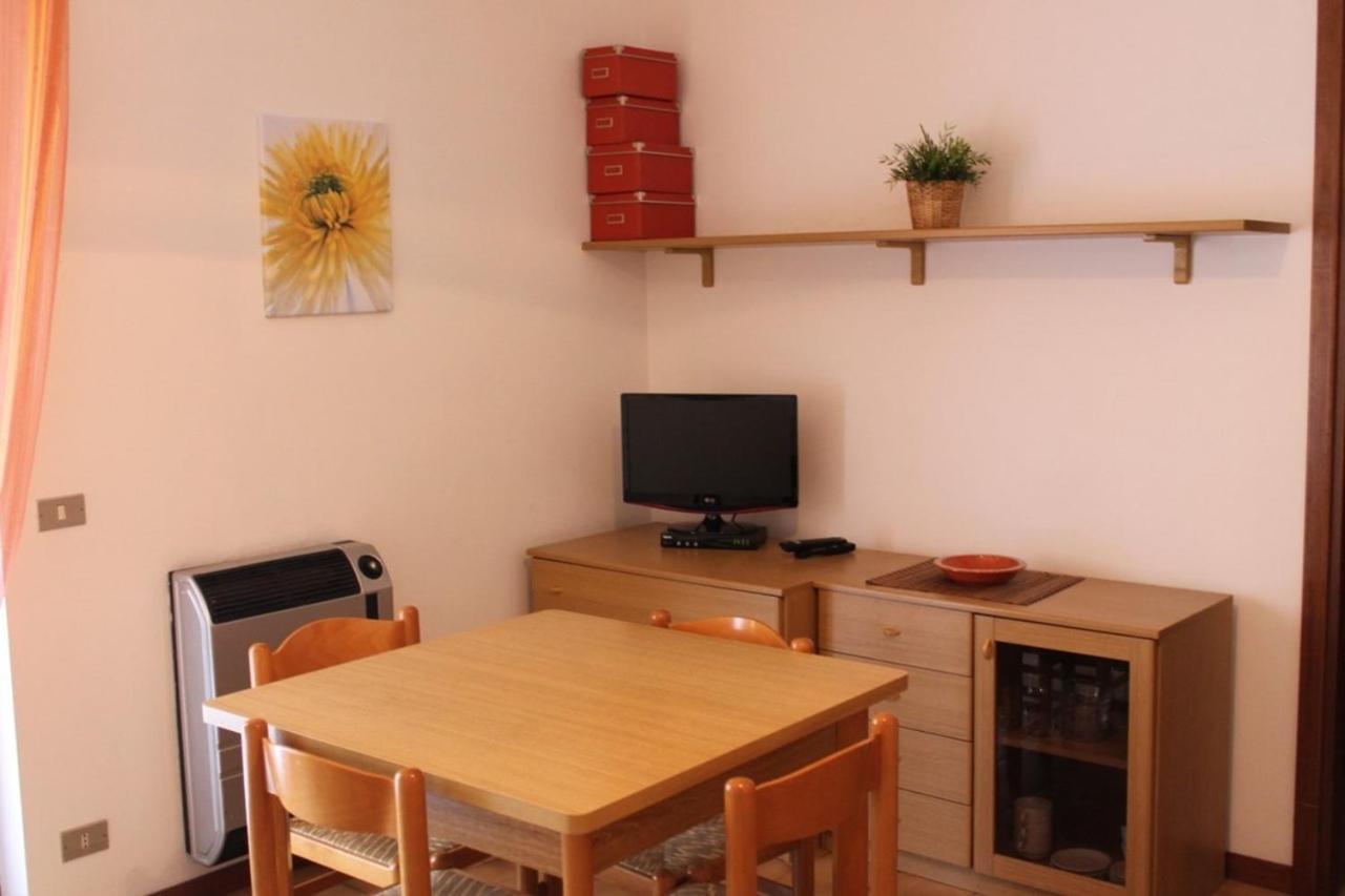 Appartamento In Lazise/gardasee 21939 *